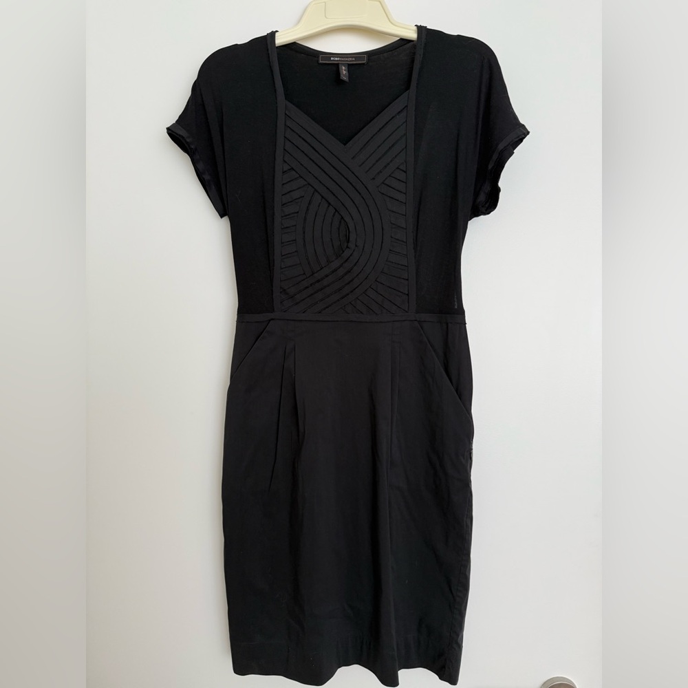 BCBGMaxAzria Black Short Sleeve Textured Front Mini Dress